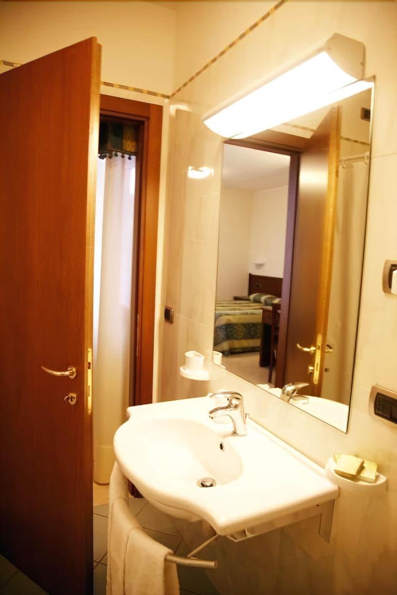 Hotel Tiziana Montepulciano Stazione Eksteriør billede