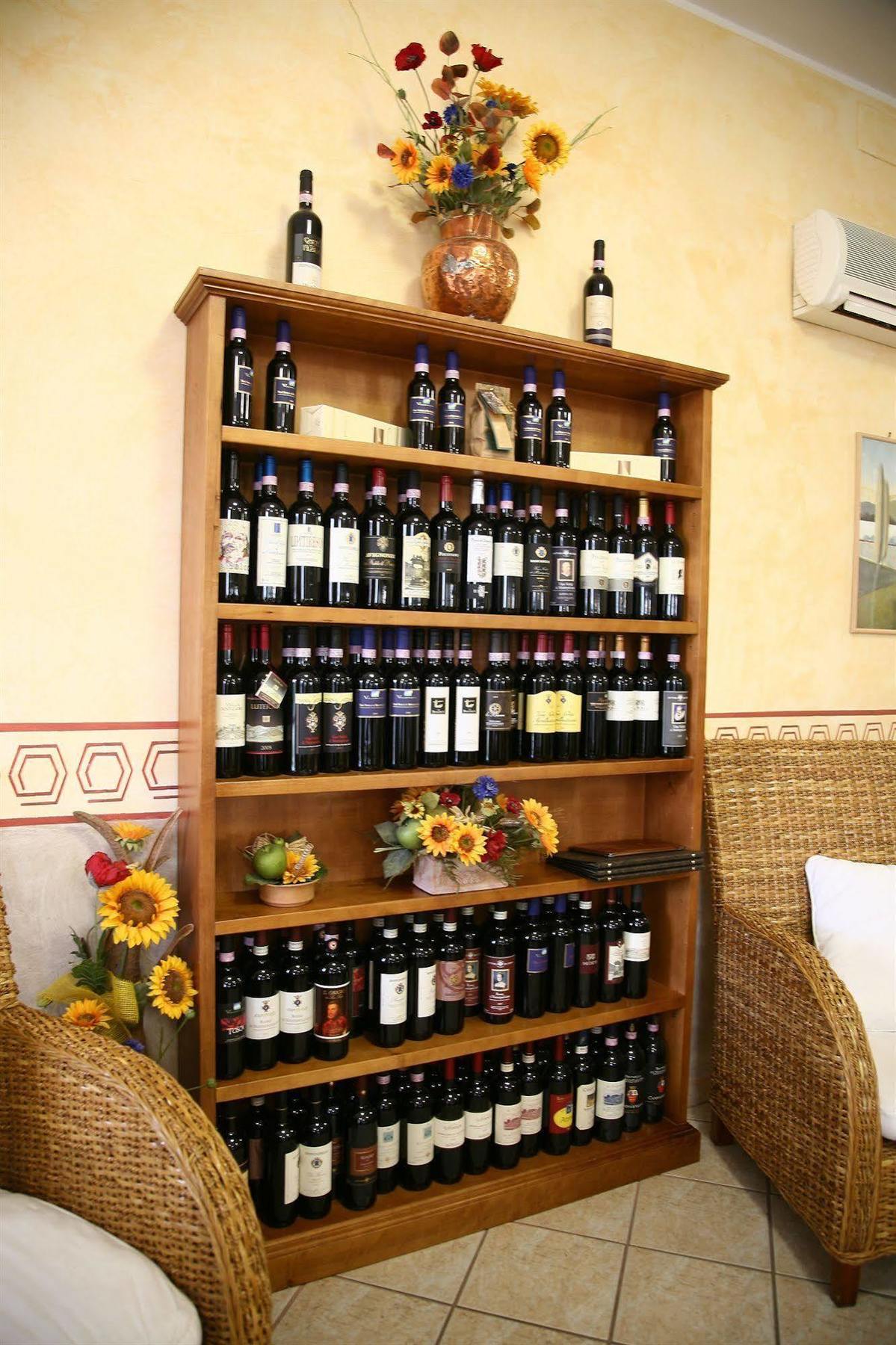 Hotel Tiziana Montepulciano Stazione Eksteriør billede