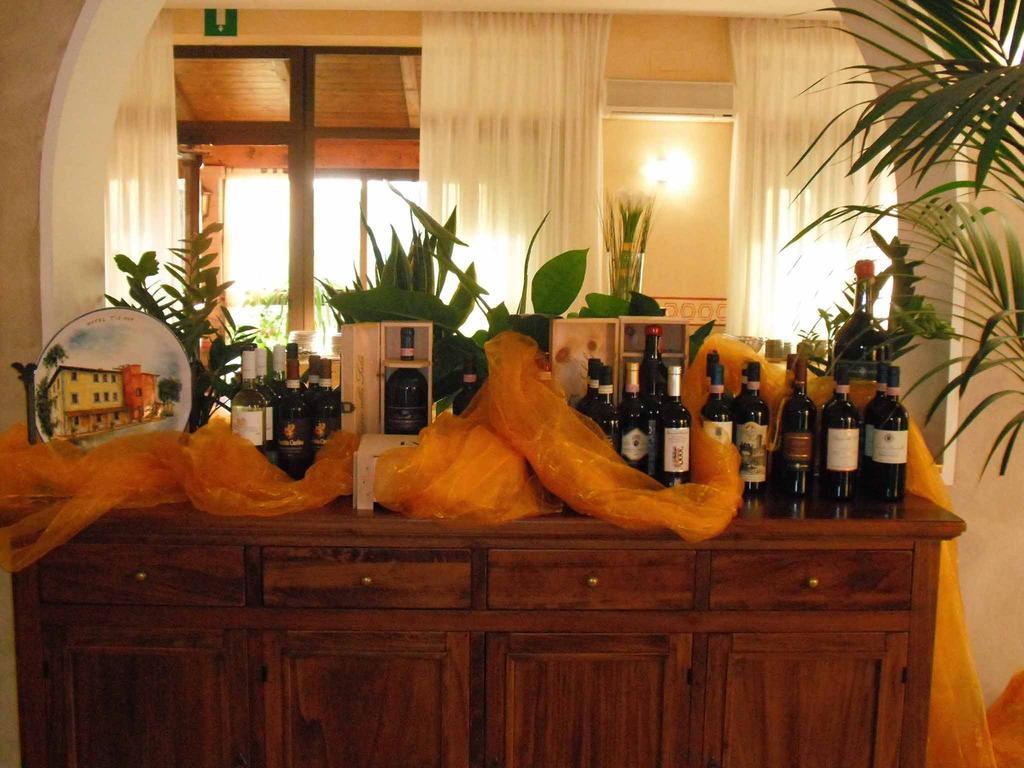 Hotel Tiziana Montepulciano Stazione Eksteriør billede