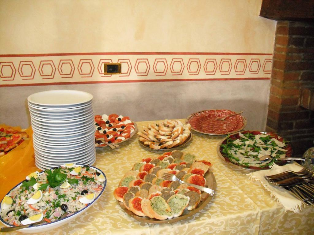 Hotel Tiziana Montepulciano Stazione Eksteriør billede